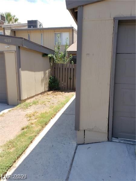 4231 White Sands Avenue Property Photo 3