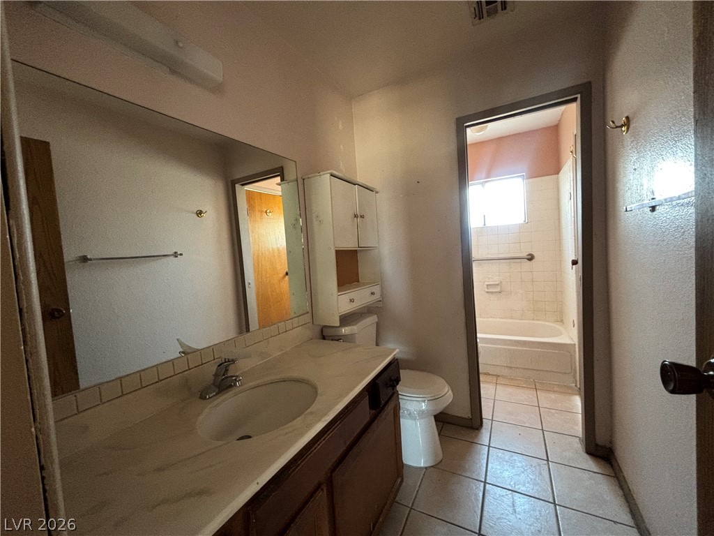 528 Close Avenue Property Photo 11