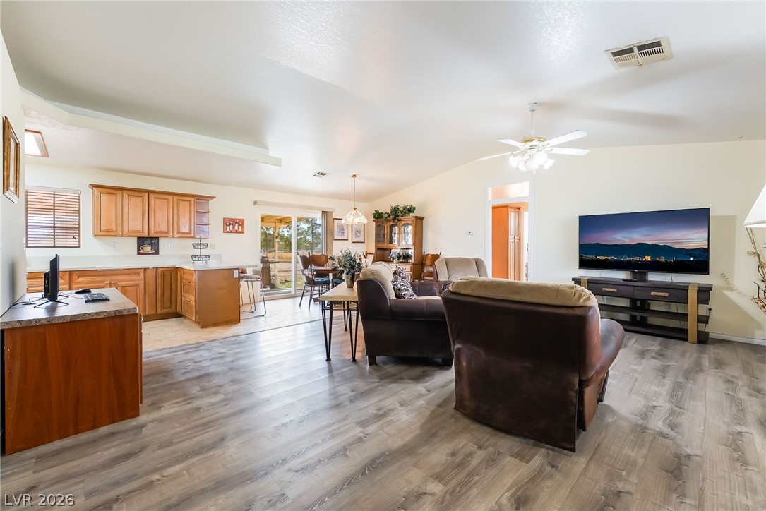 3631 South Blagg Road Property Photo 3