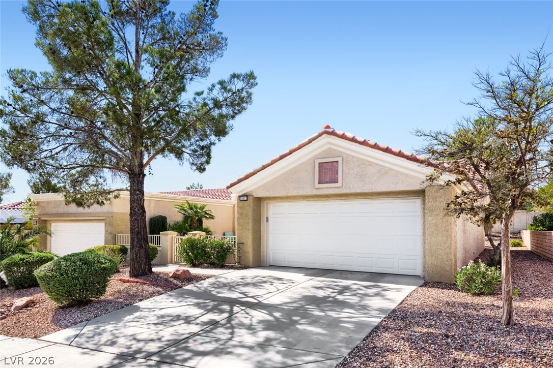 10413 Junction Hill Drive Property Photo 2