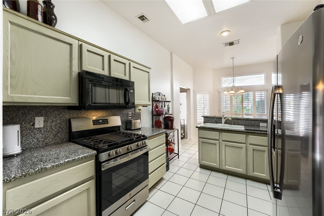 10413 Junction Hill Drive Property Photo 12