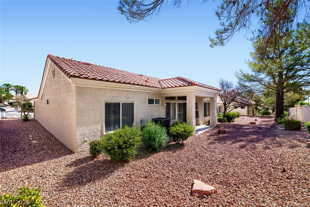 10413 Junction Hill Drive Property Photo 26