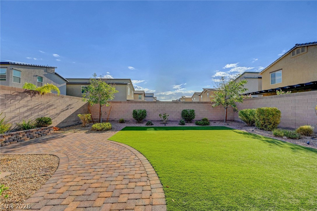 7845 Stone Forest Street Property Photo 2