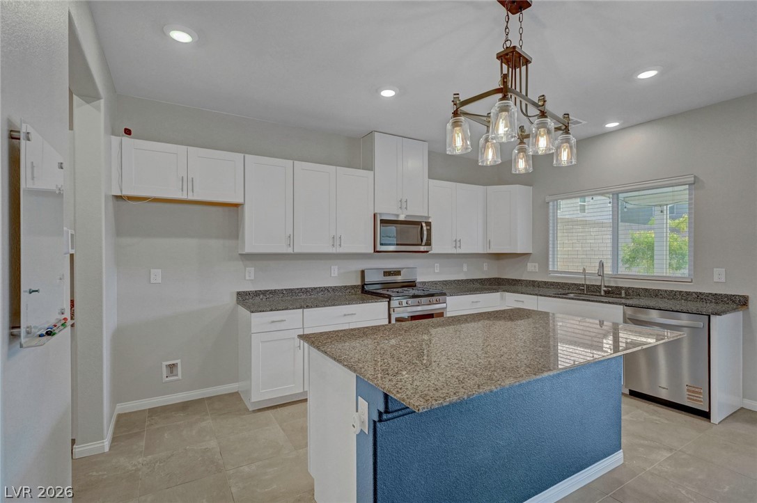 7845 Stone Forest Street Property Photo 4