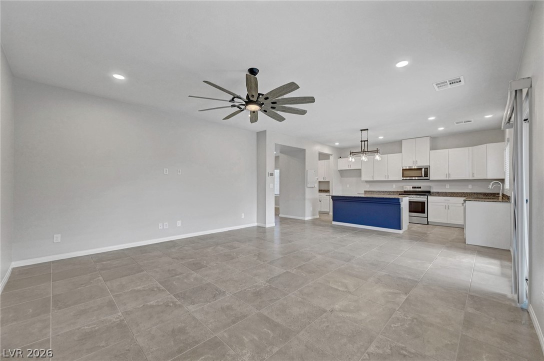 7845 Stone Forest Street Property Photo 11