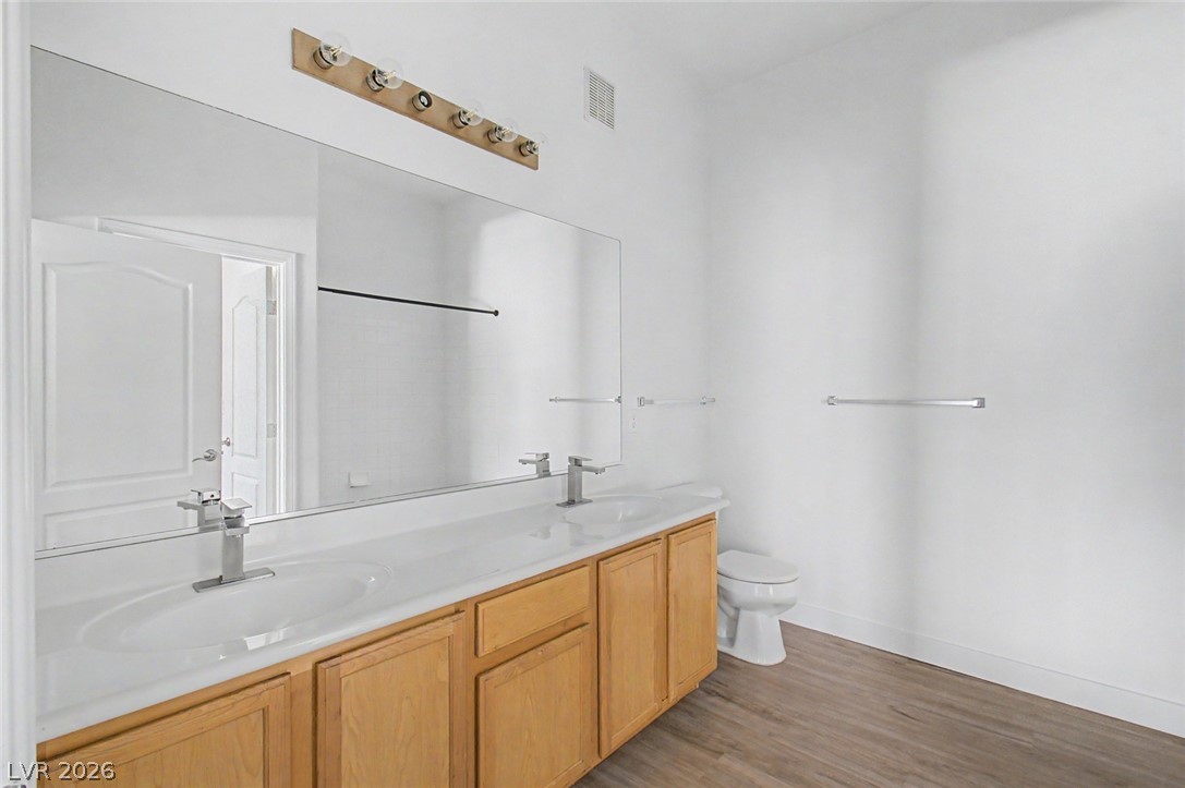 2305 West Horizon Ridge Parkway 3813 Property Photo 12