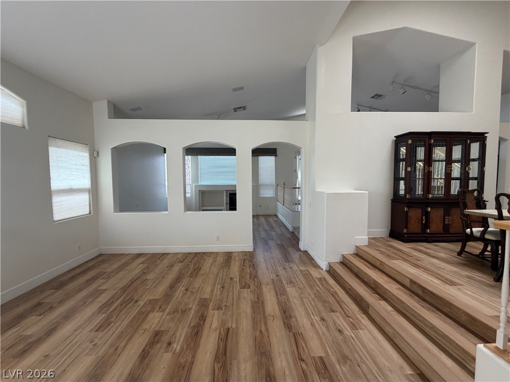 10225 Red Bridge Avenue Property Photo 3