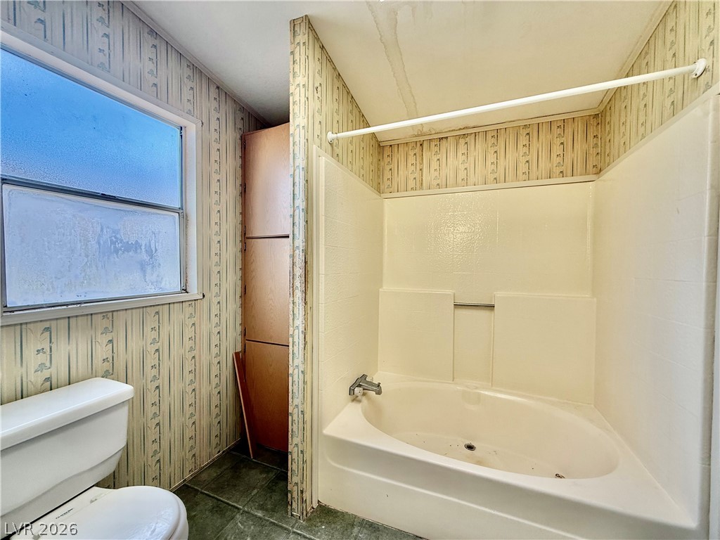 6821 Surrey Lane Property Photo 15