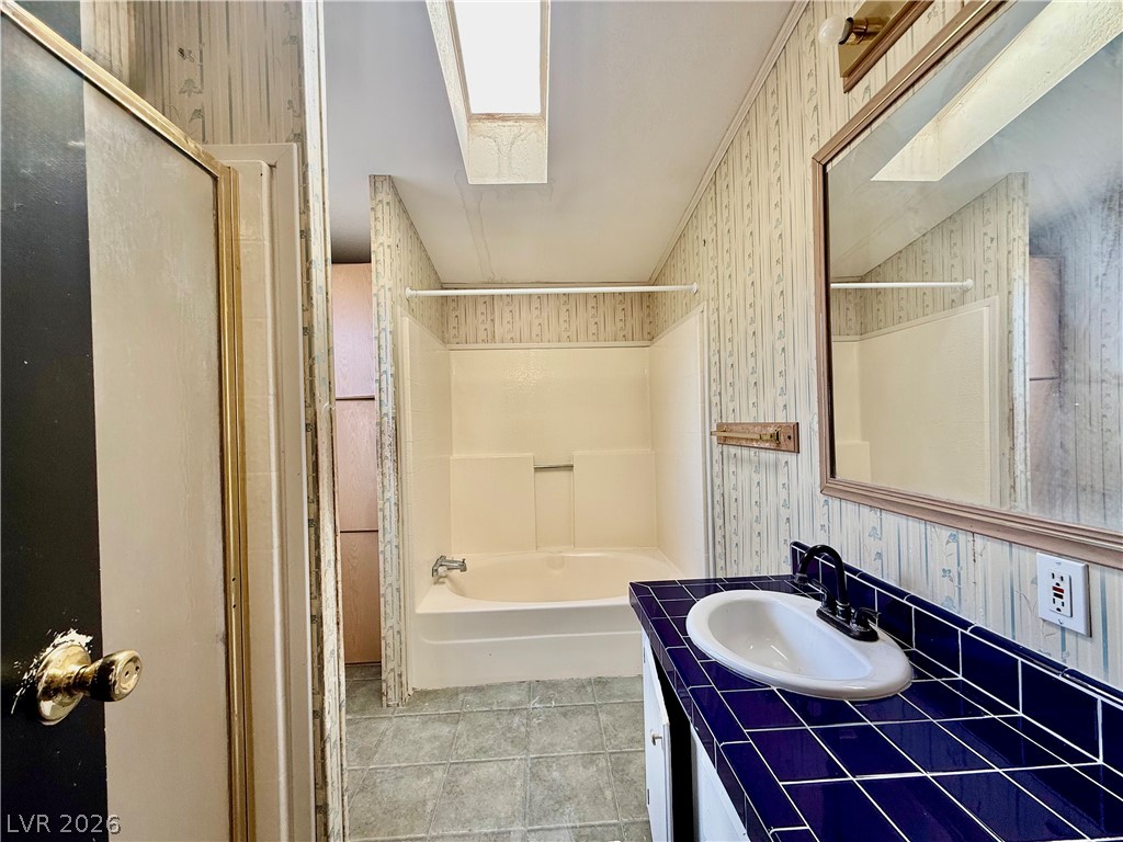 6821 Surrey Lane Property Photo 16