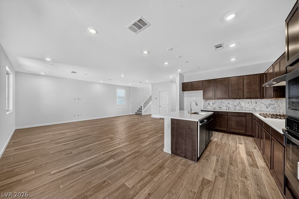 123 Tardando Avenue Property Photo 6