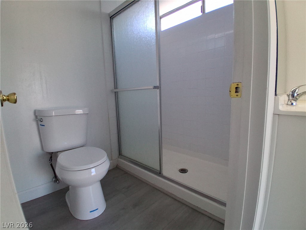 2348 Florence Avenue Property Photo 8