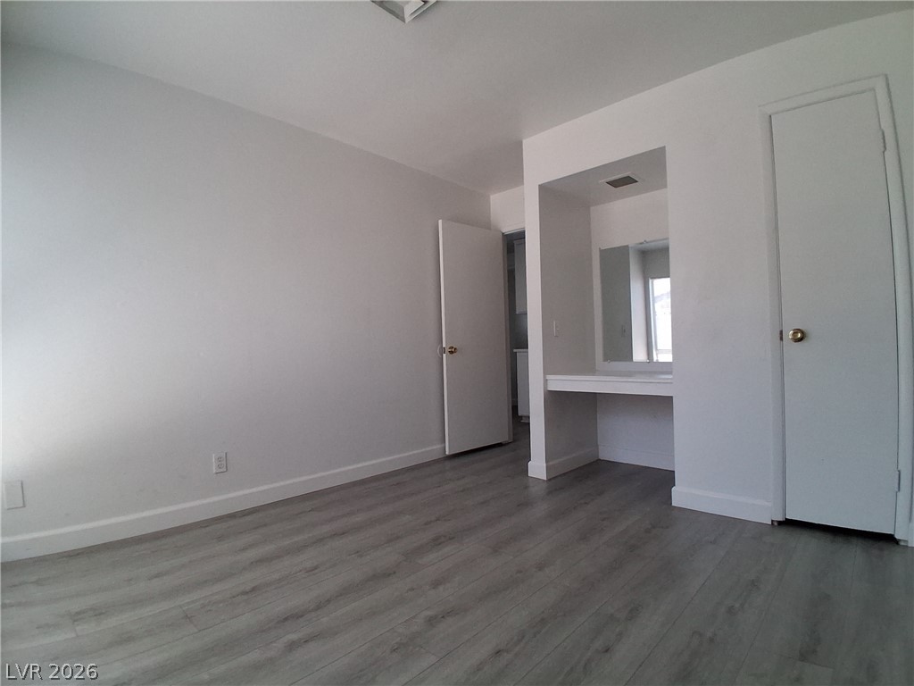 2348 Florence Avenue Property Photo 9