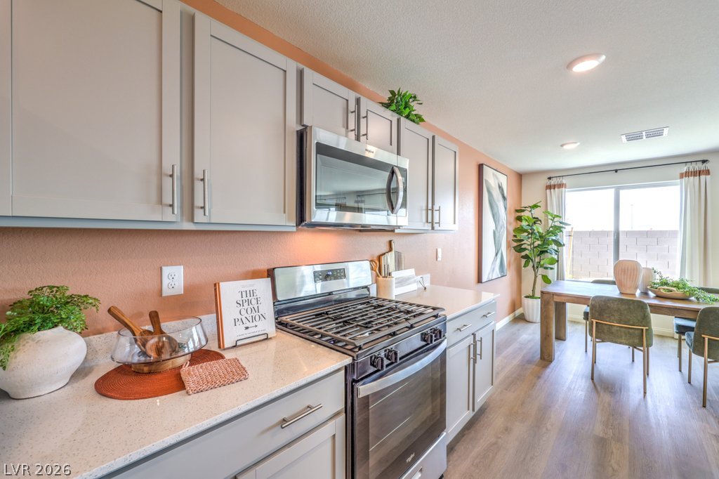3449 Via Lucca Avenue Property Photo 8