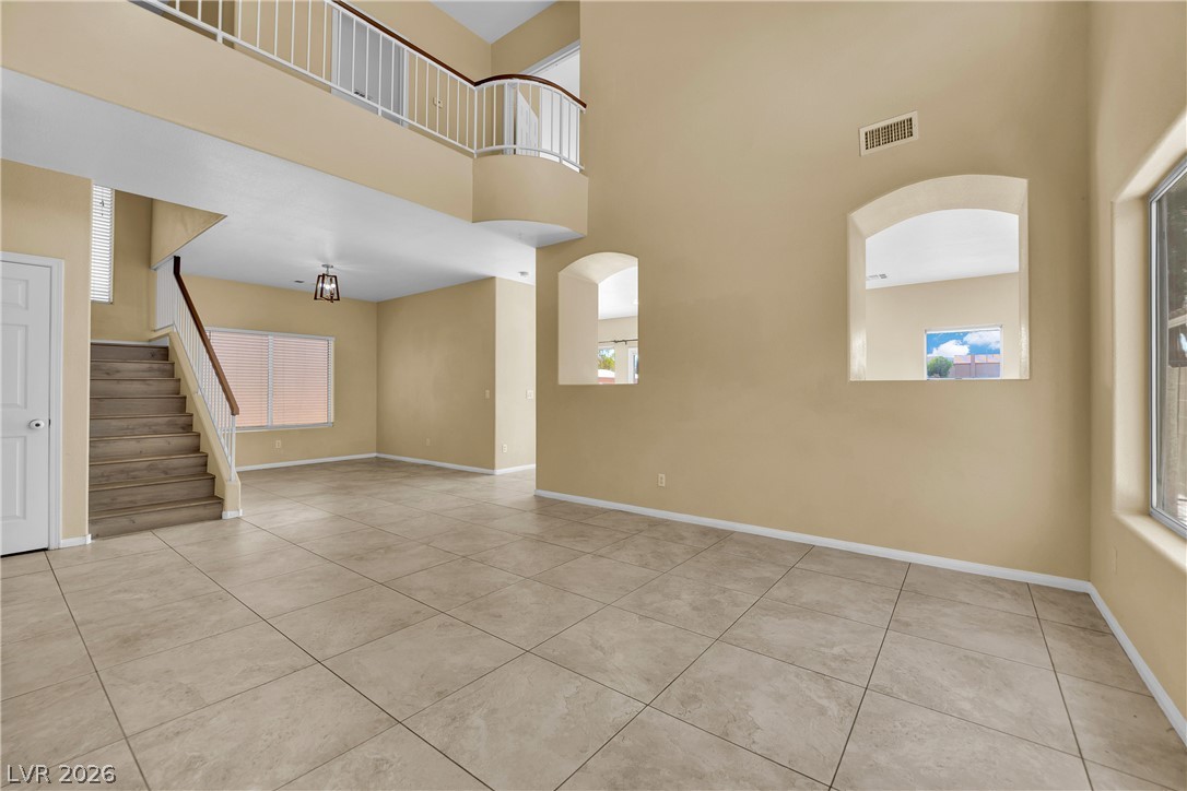5823 Golden Wing Street Property Photo 4