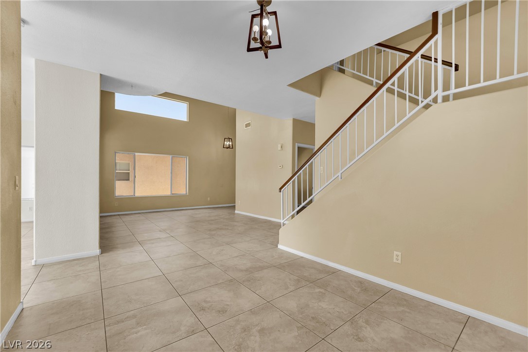 5823 Golden Wing Street Property Photo 8