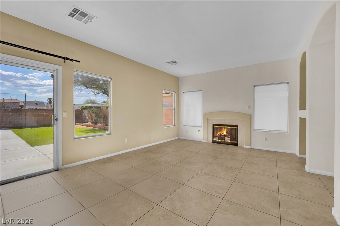 5823 Golden Wing Street Property Photo 9