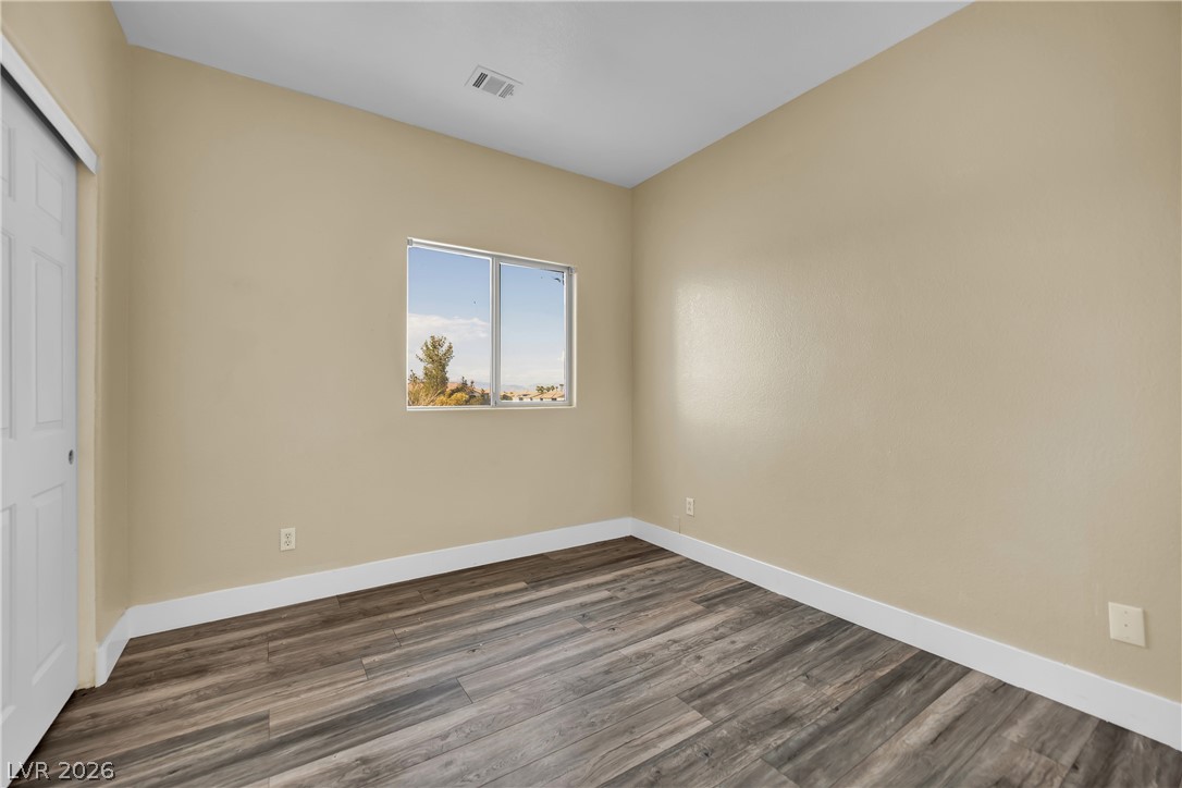 5823 Golden Wing Street Property Photo 21