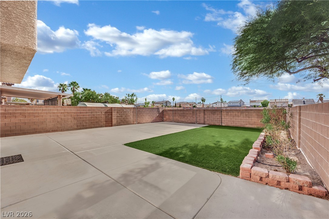 5823 Golden Wing Street Property Photo 38