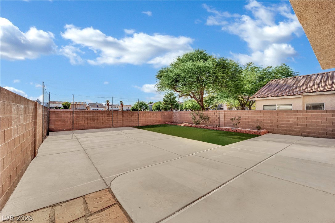 5823 Golden Wing Street Property Photo 41