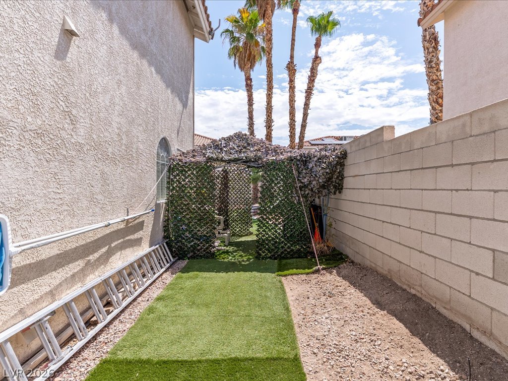 9530 Summerfest Street Property Photo 46