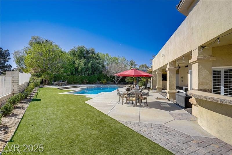 165 Inveraray Court Property Photo 13