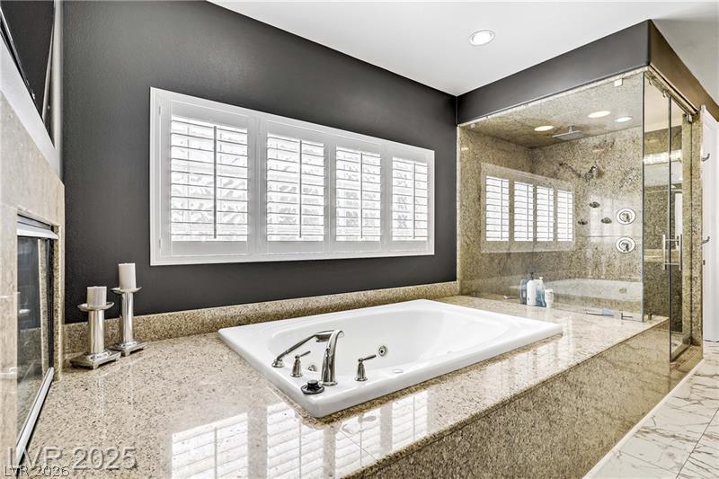 165 Inveraray Court Property Photo 43