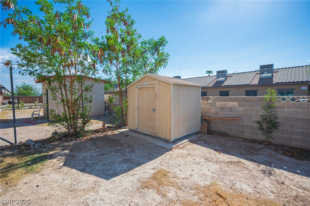 1524 Henry Drive Property Photo 12