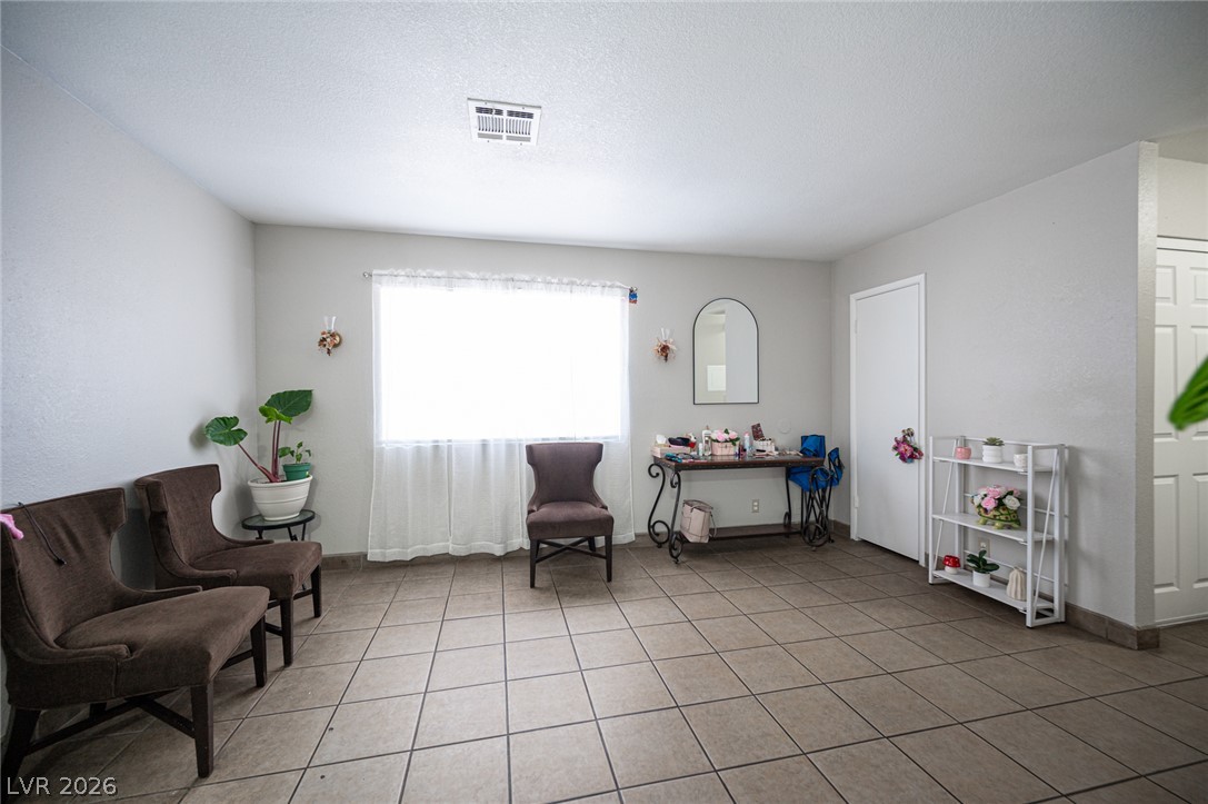 1524 Henry Drive Property Photo 25