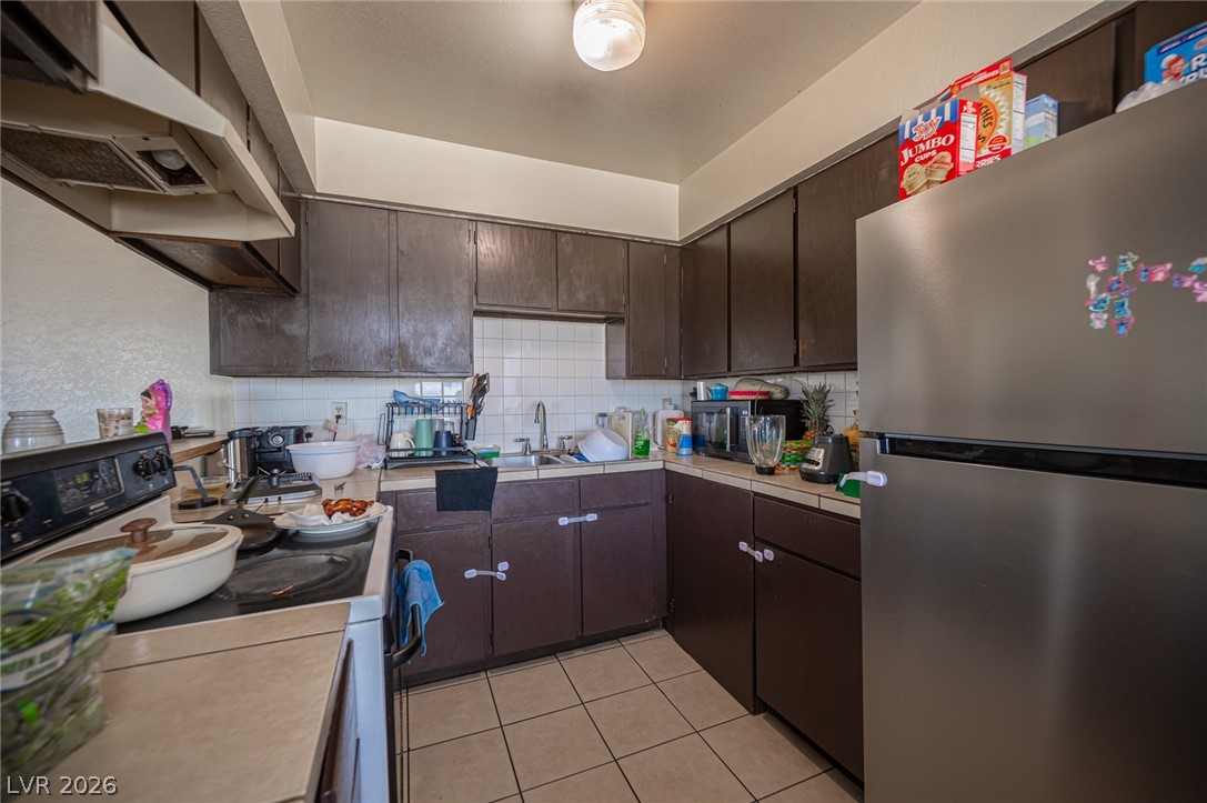 1524 Henry Drive Property Photo 37