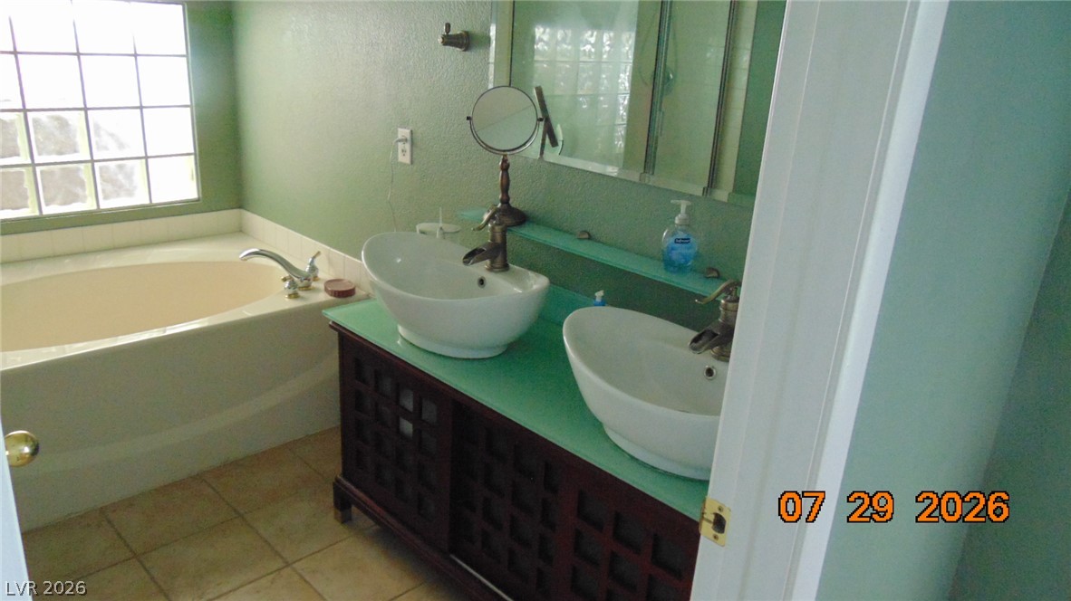 10071 Tanner Rapids Court Property Photo 18