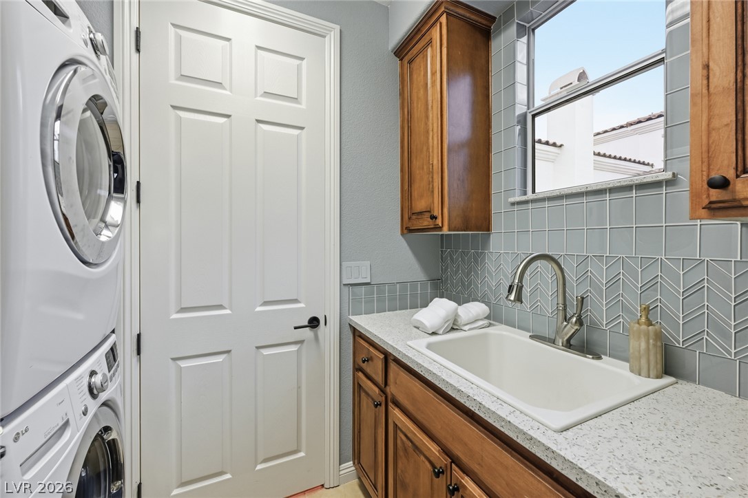 3381 Birchwood Park Circle Property Photo 24