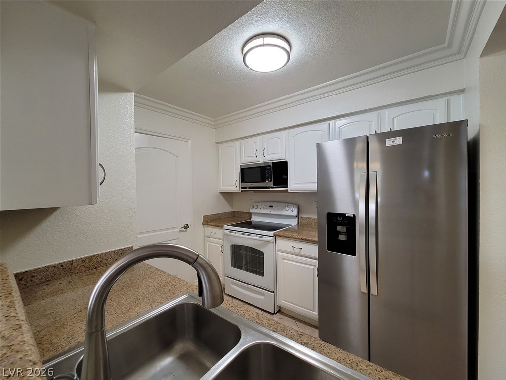 8101 West Flamingo Road 1107 Property Photo 11