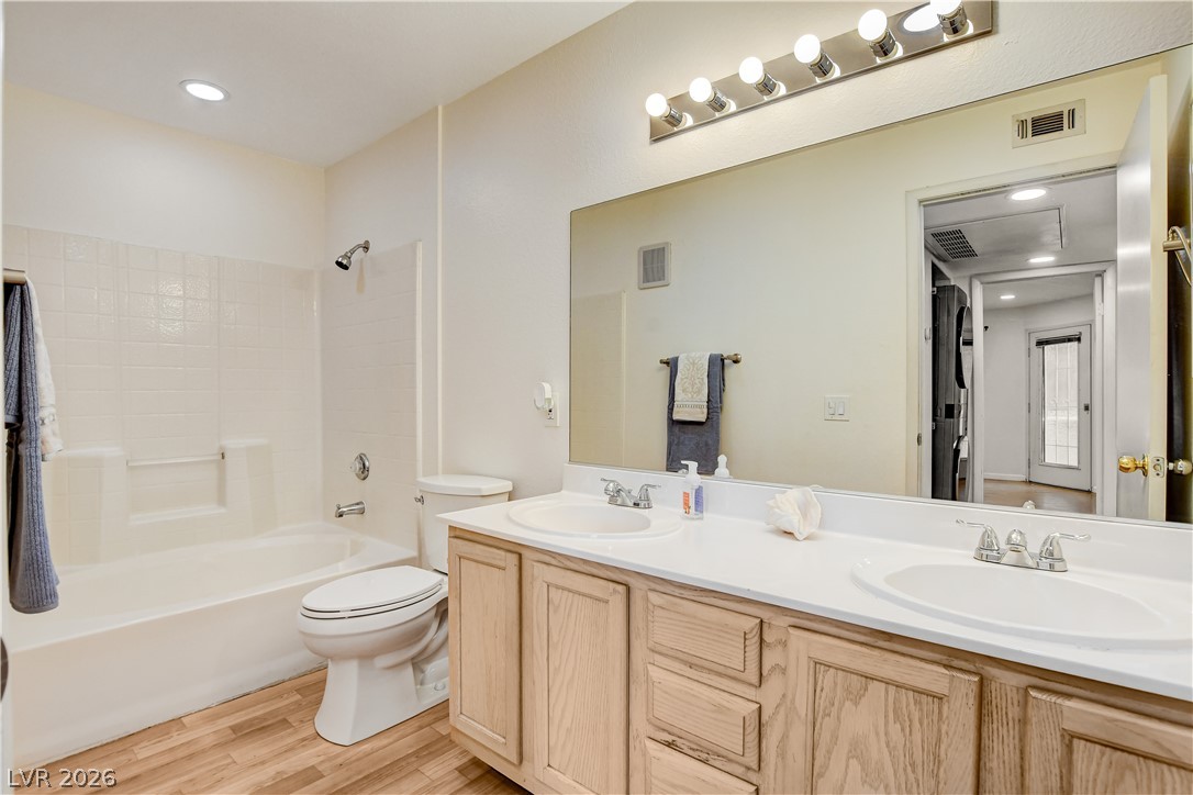 3053 Casey Drive 202 Property Photo 23