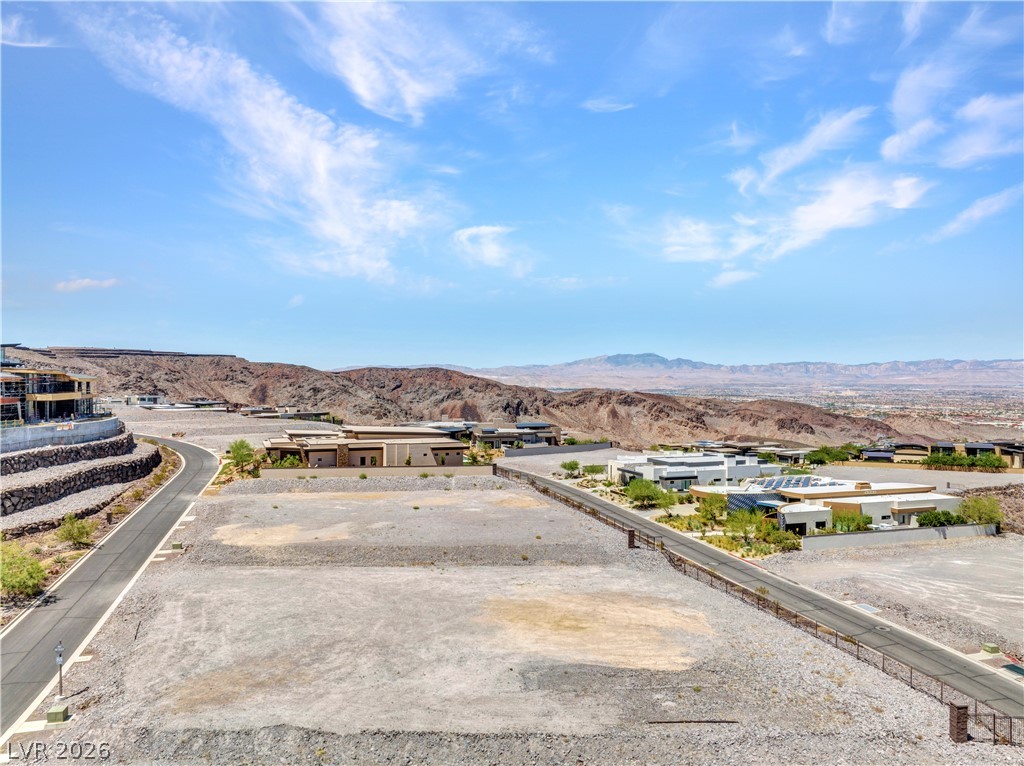 5 Stonecutter Court Property Photo 4