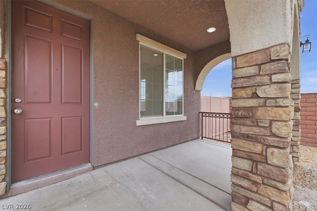 8604 Splendid Leaf Court Property Photo 3