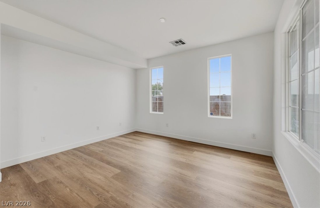 8604 Splendid Leaf Court Property Photo 4