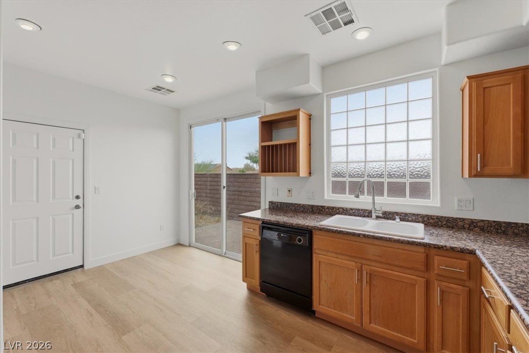 8604 Splendid Leaf Court Property Photo 8