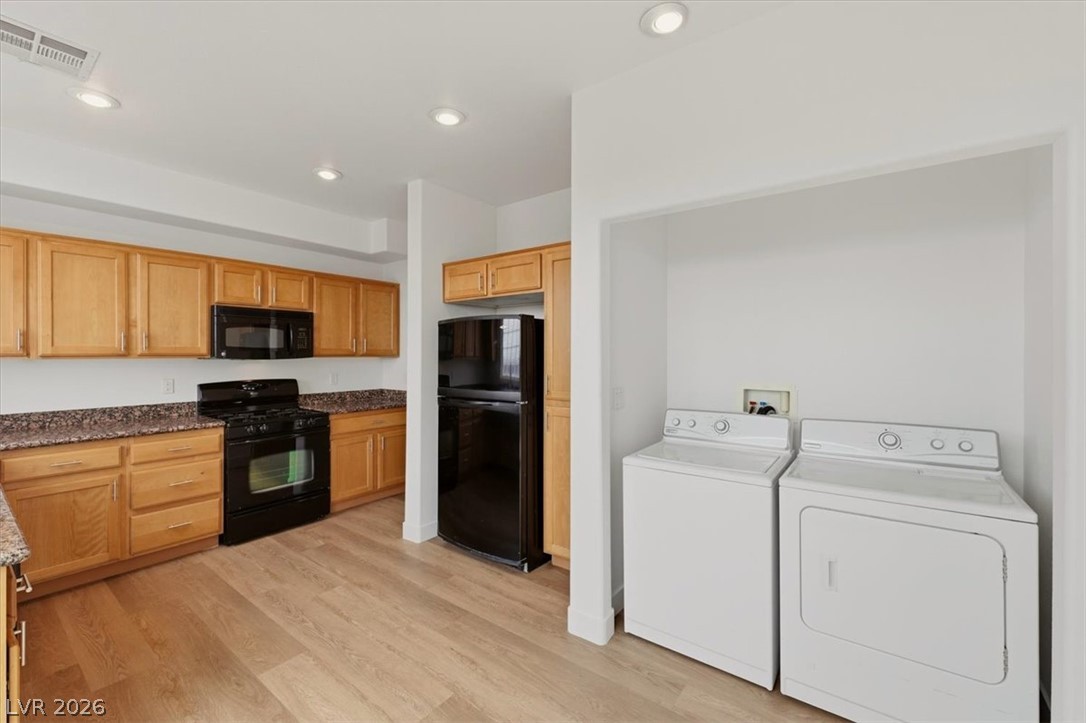 8604 Splendid Leaf Court Property Photo 9