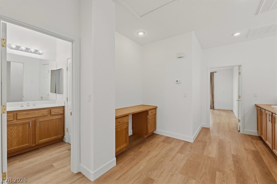 8604 Splendid Leaf Court Property Photo 11