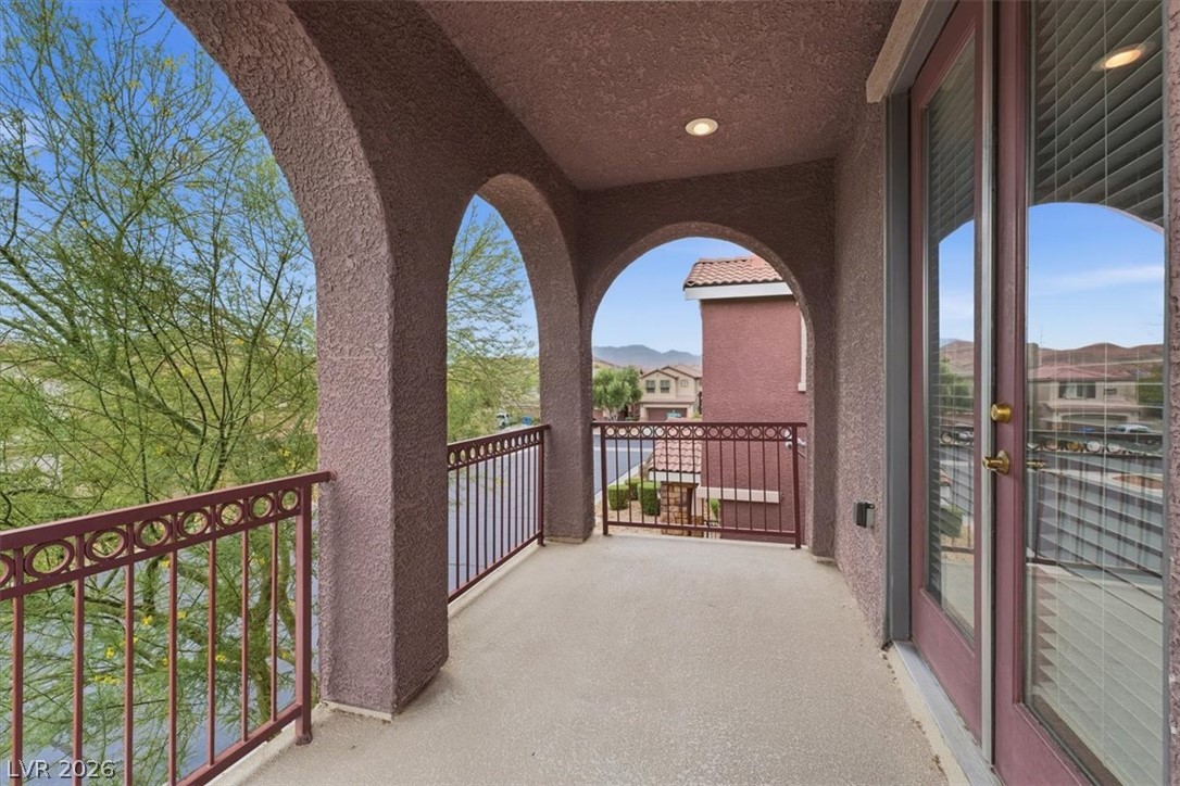 8604 Splendid Leaf Court Property Photo 13