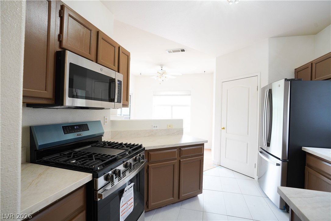 5525 West Flamingo Road 2011 Property Photo 4