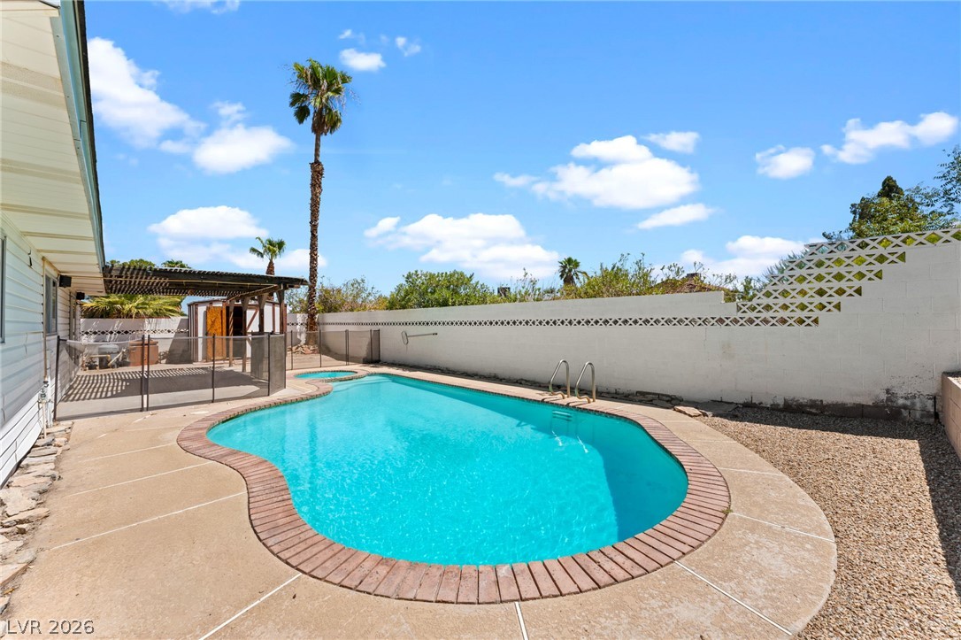 7313 Gray Street Property Photo 1