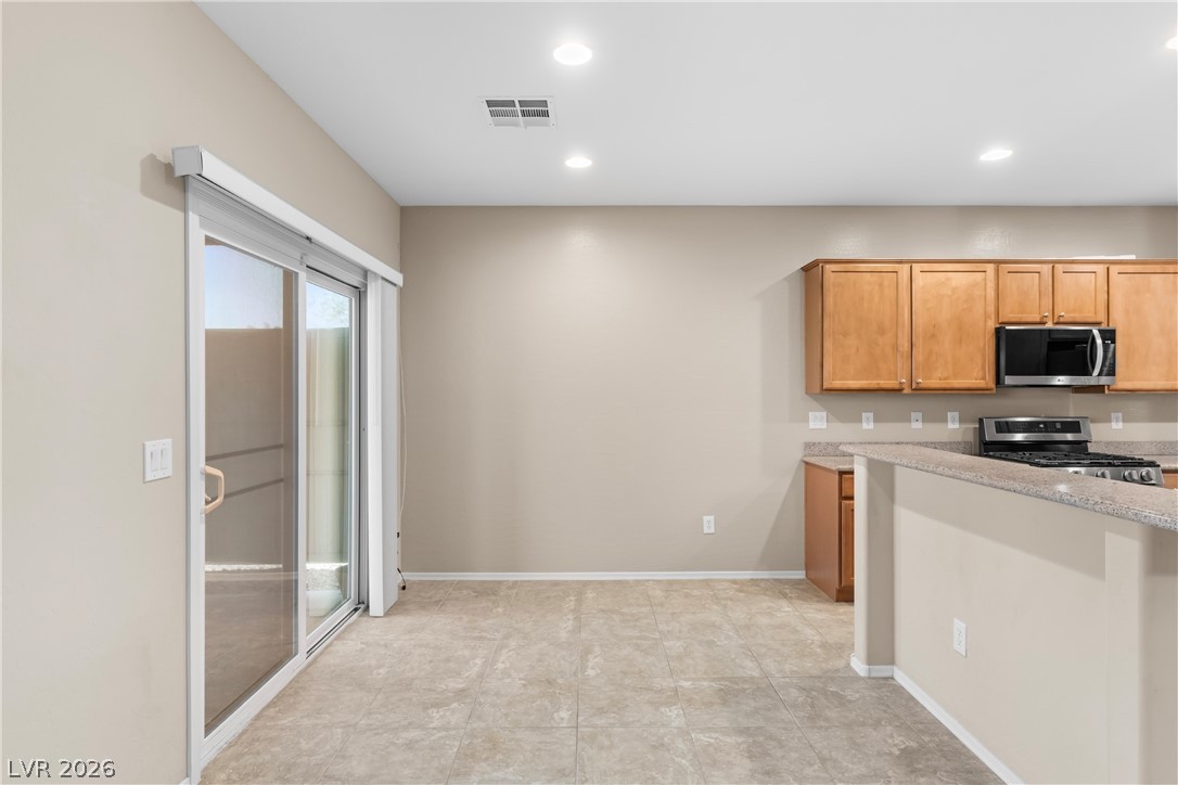 7725 Island Rail Drive Property Photo 13