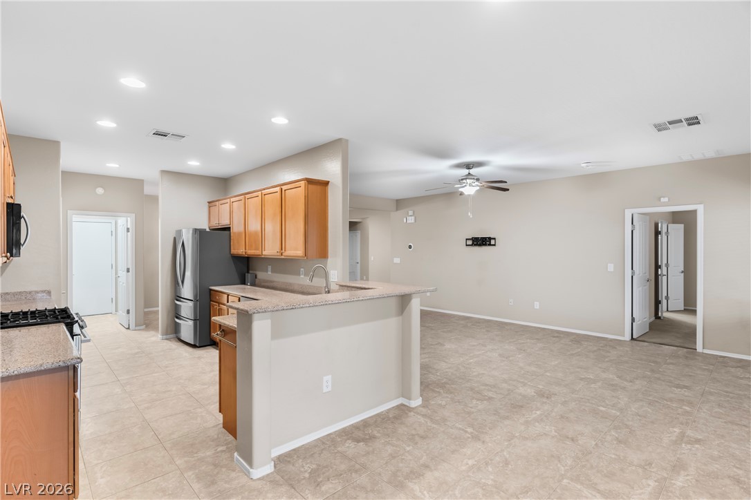 7725 Island Rail Drive Property Photo 14