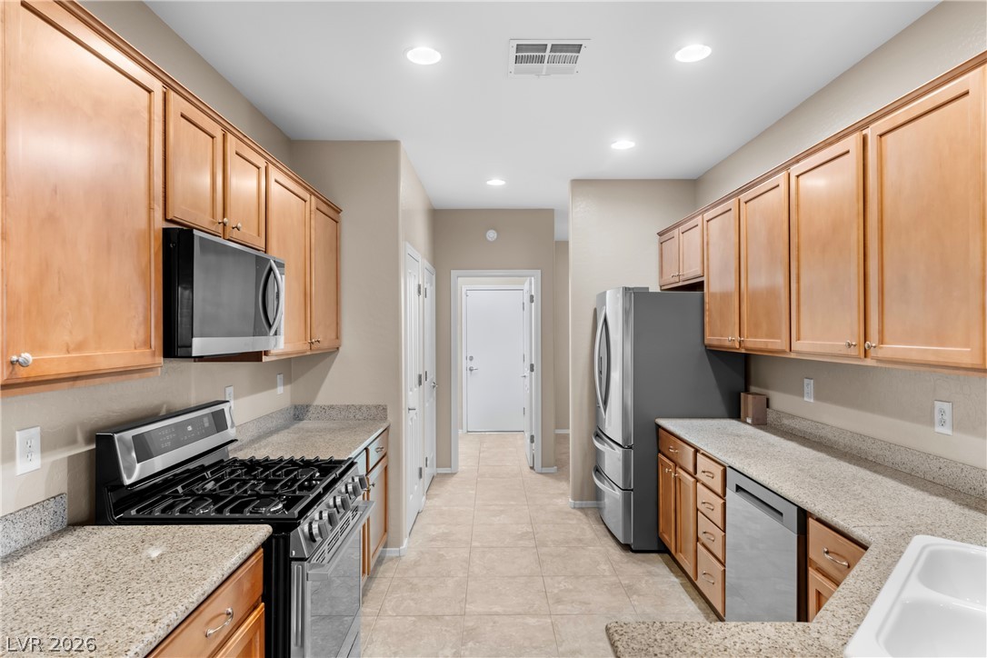 7725 Island Rail Drive Property Photo 16