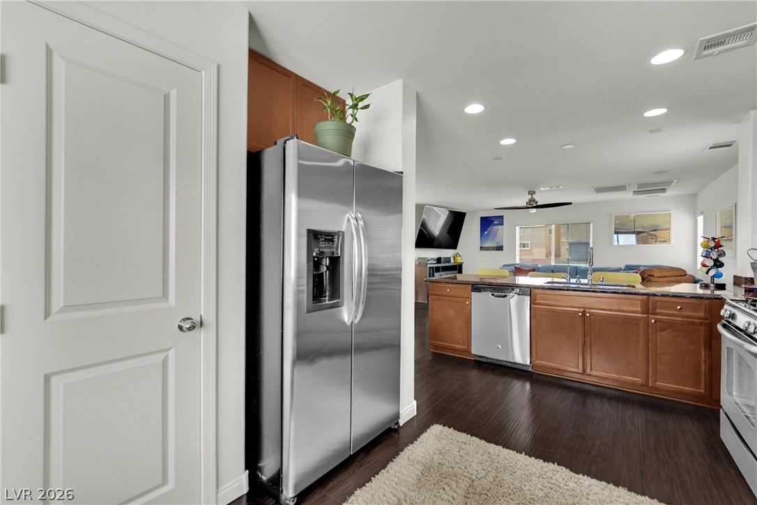 3944 Total Eclipse Street Property Photo 31