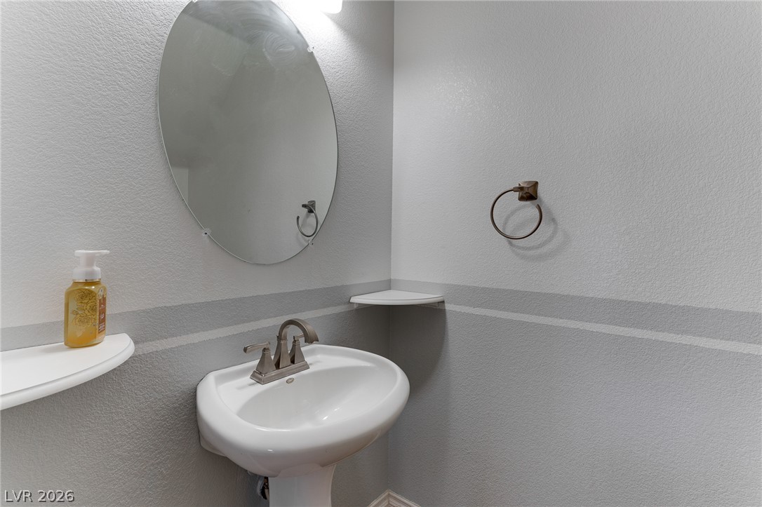 660 Jumbled Sage Court Property Photo 12