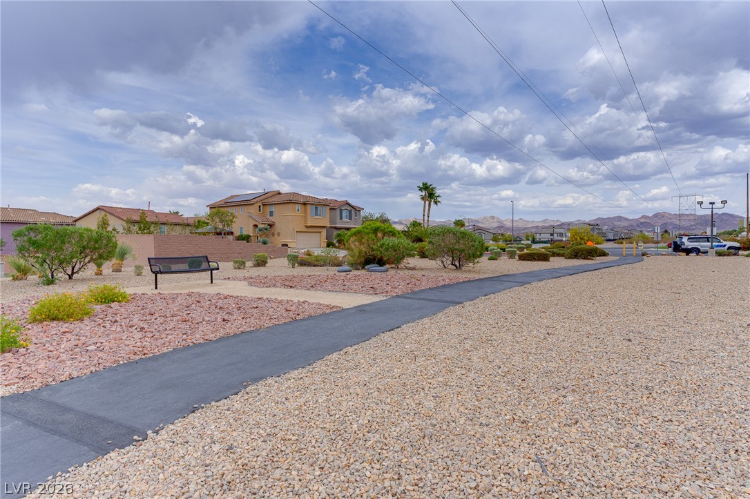 660 Jumbled Sage Court Property Photo 32