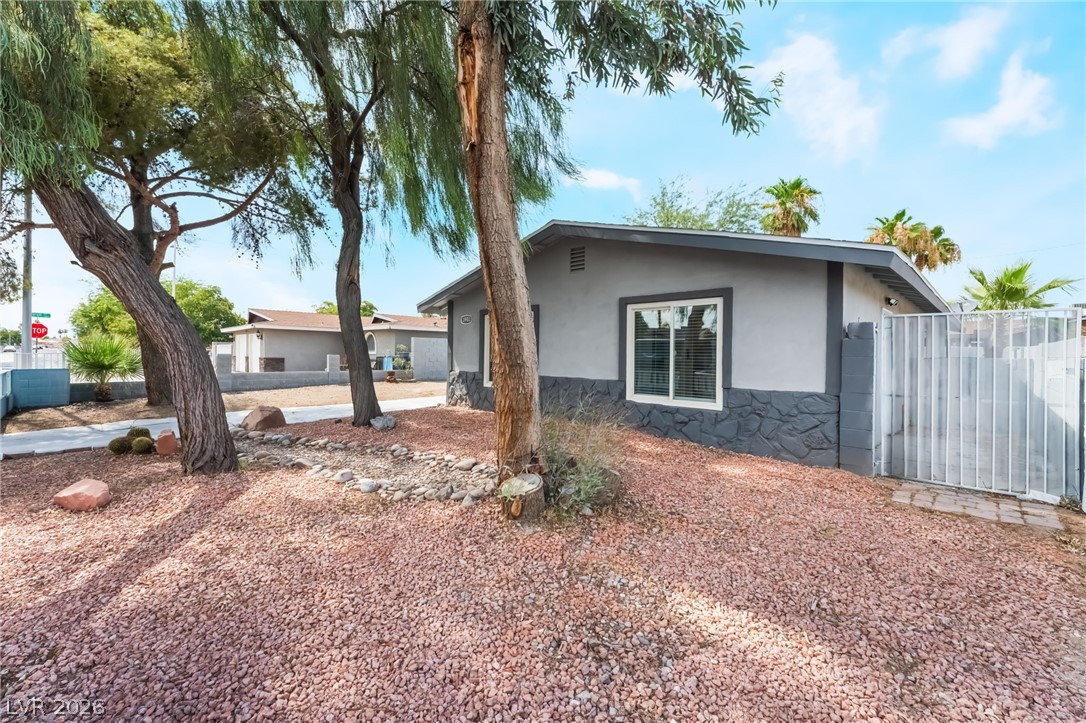 3903 Sequoia Avenue Property Photo 4