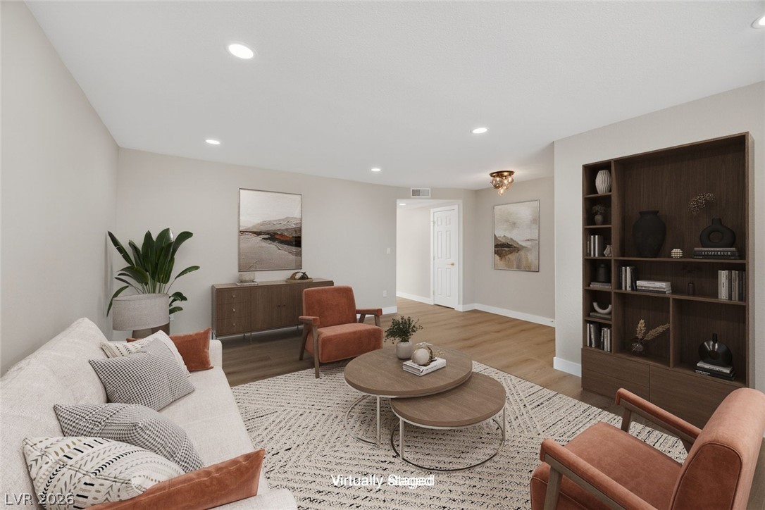 212 Scherer Street Property Photo 3